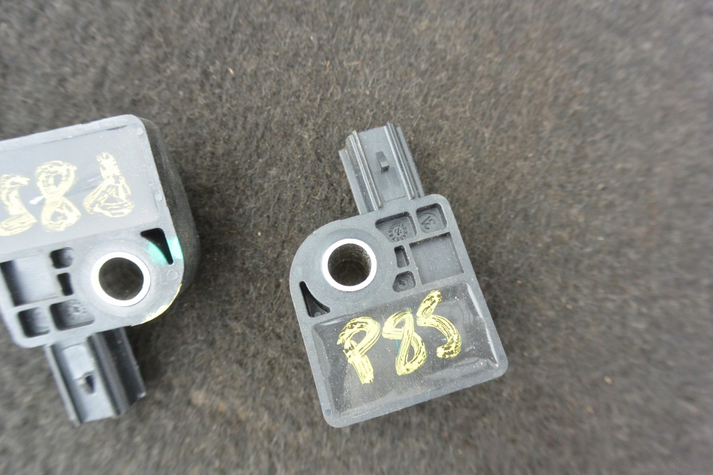 CRASHSENSOR DRUCKSENSOR SLUPKA RECHTS LINKS TESLA MODEL S