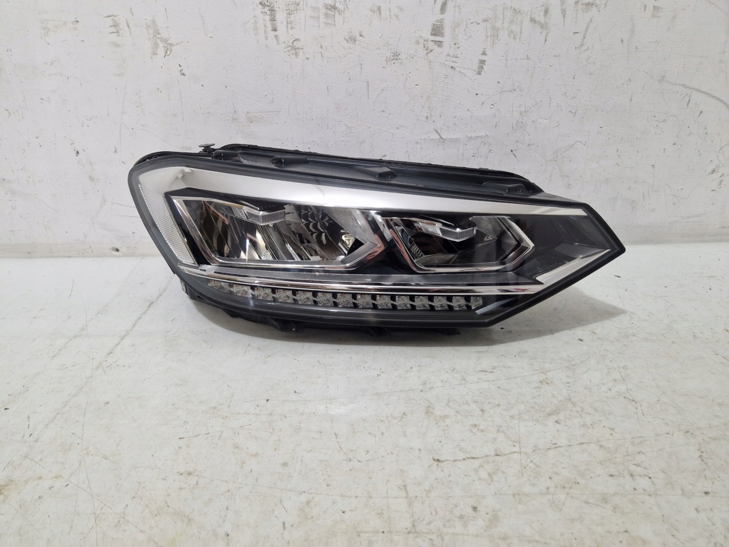 * VW TOURAN III 5TB light REFLEKTOR FULL LED right EUROPA 5TB941036B