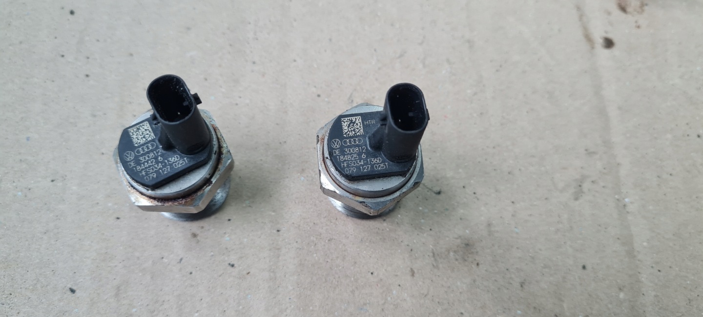 S7 4G A7 Sensor Sensor POMPY des Kraftstoffsbehälters 079127025T 4.0 TFSI S6 C7 A6
