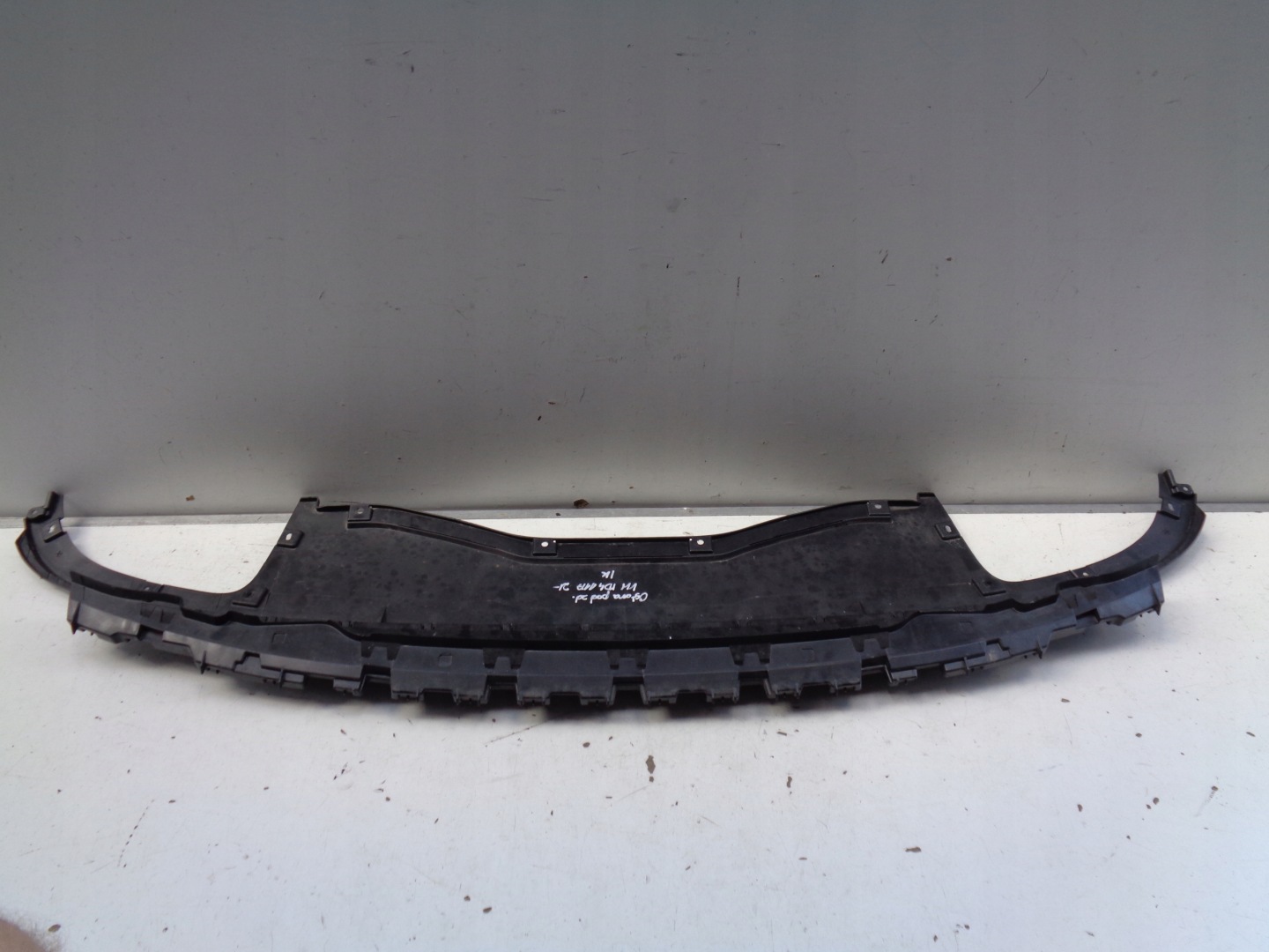 cover below front bumper VW ID4 11A 21
