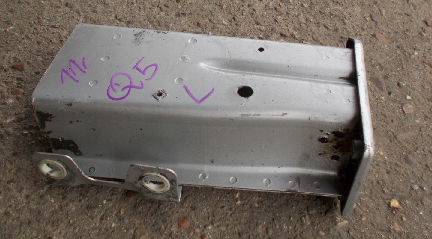 AUDI Q5 2.0 TDI 11R beam tip left 8R0805678
