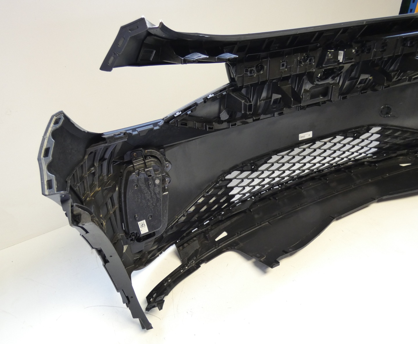 VW ID.4 ID4 11A807221 2020- below 4 PDC DRL bumper front front