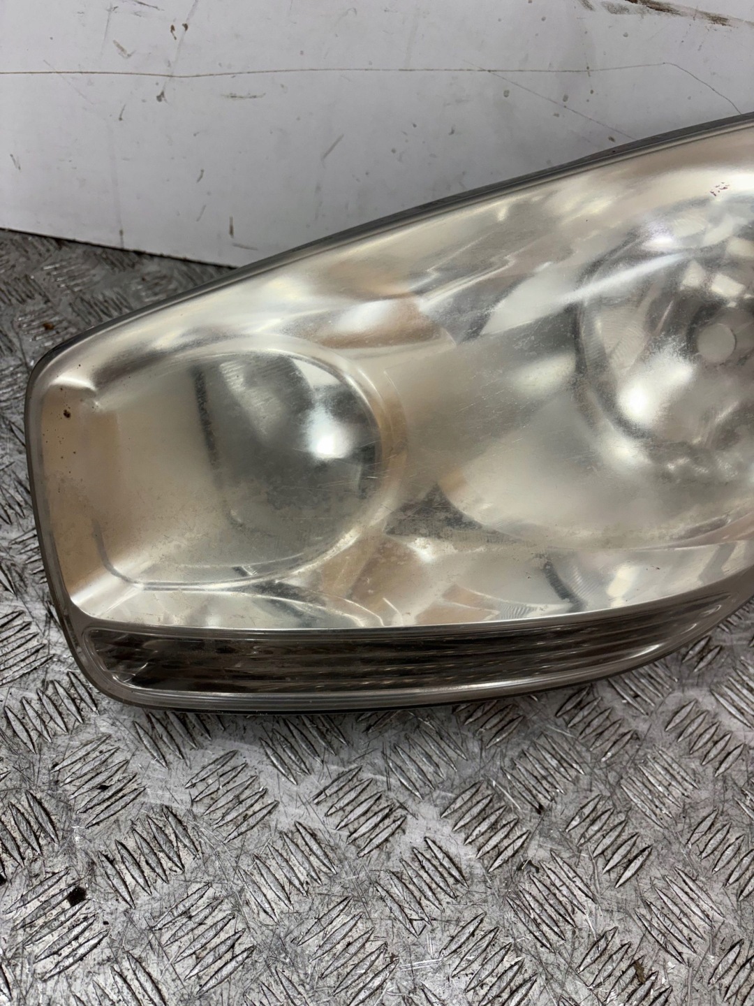 REFLEKTOR light left KIA VENGA 1P92101000