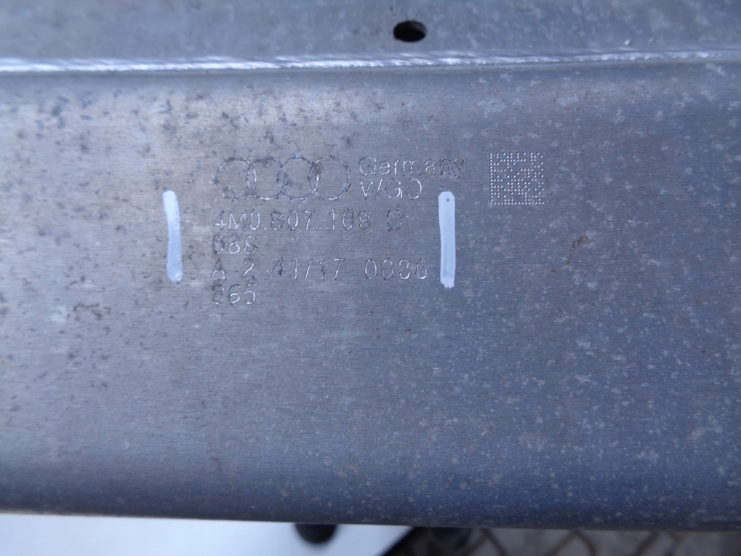 pillar bumper support front AUDI Q7 II 4M 4M0 15