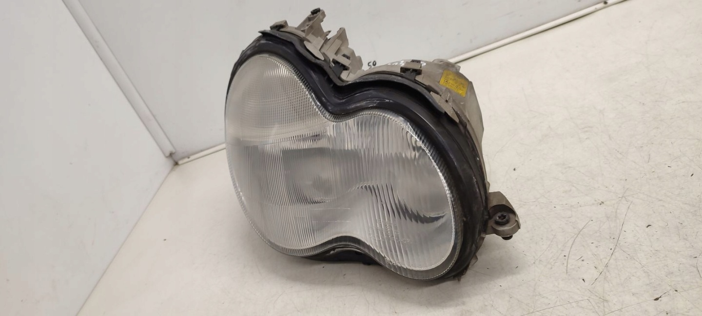 light front front right Mercedes W203