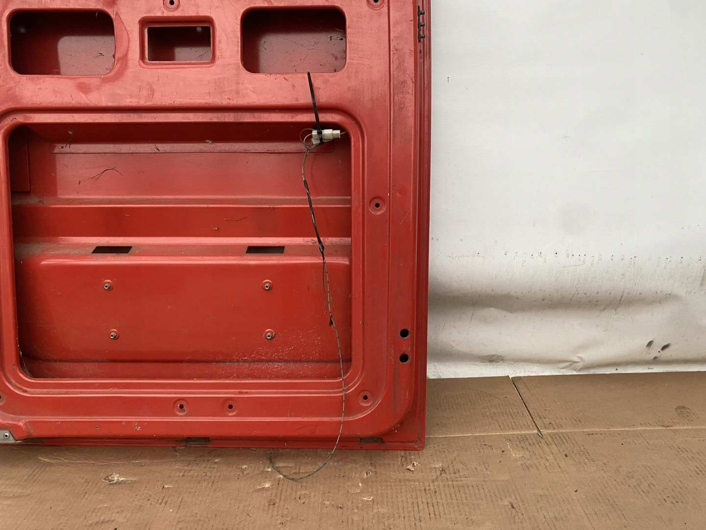 VW LT SPRINTER 901 903 95- door rear part left NISKIE red RANTY without RDZY