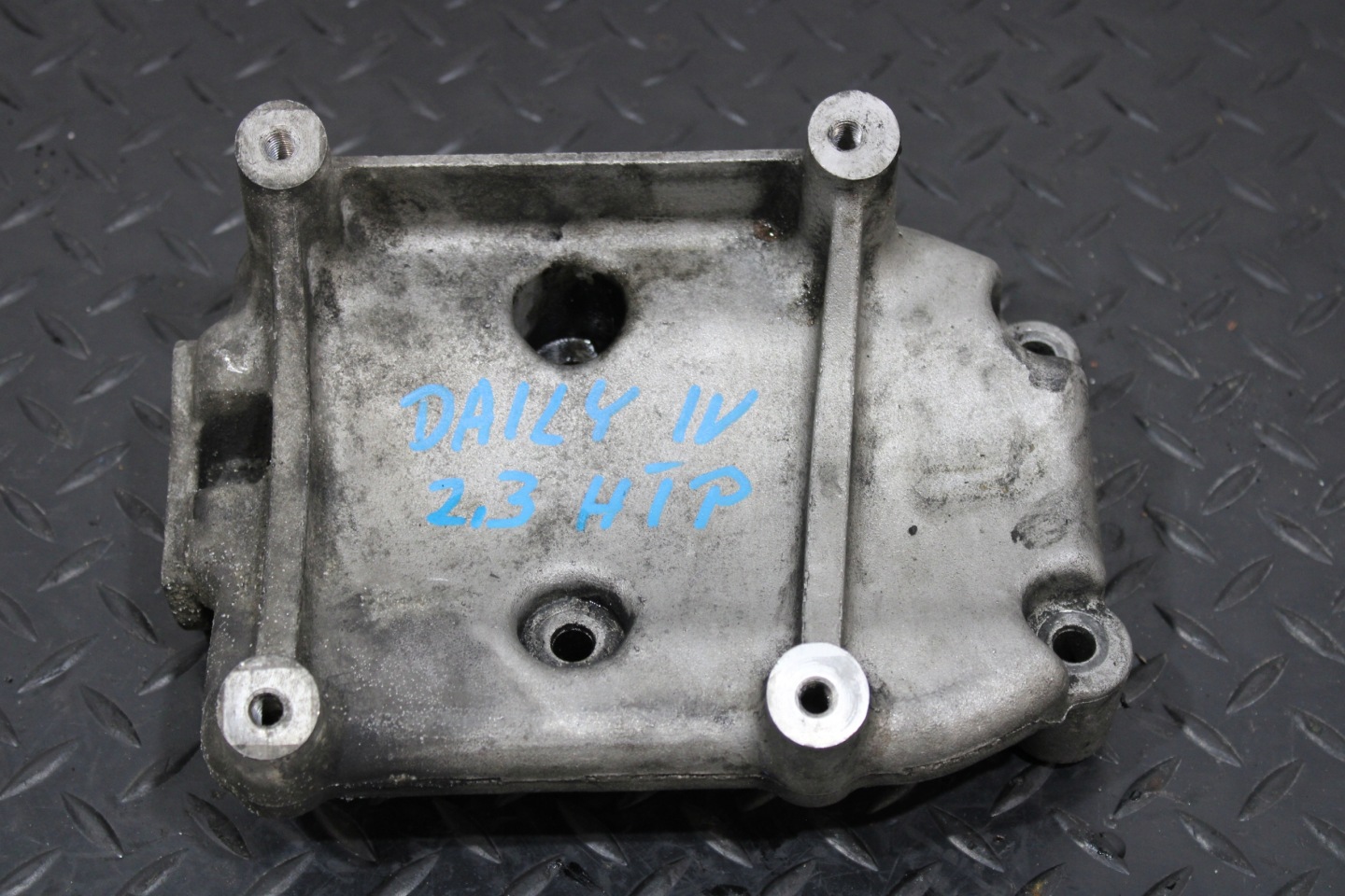 Support Support plaque Moteur IVECO DAILY IV 4 5801370464