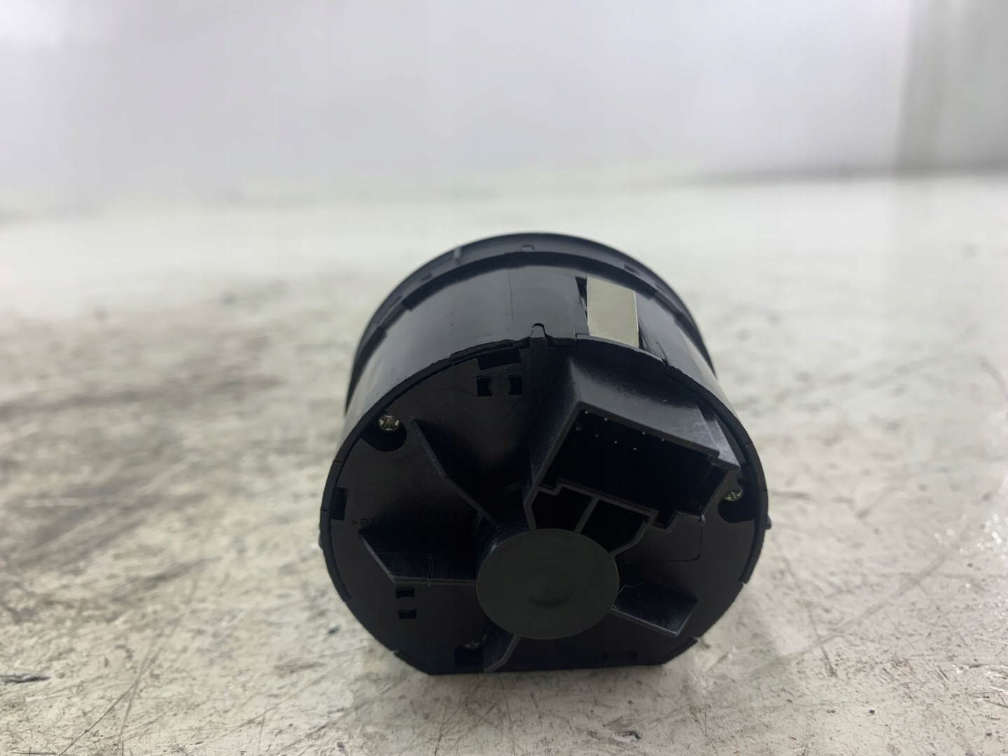 AUDI A6 C6 light switch