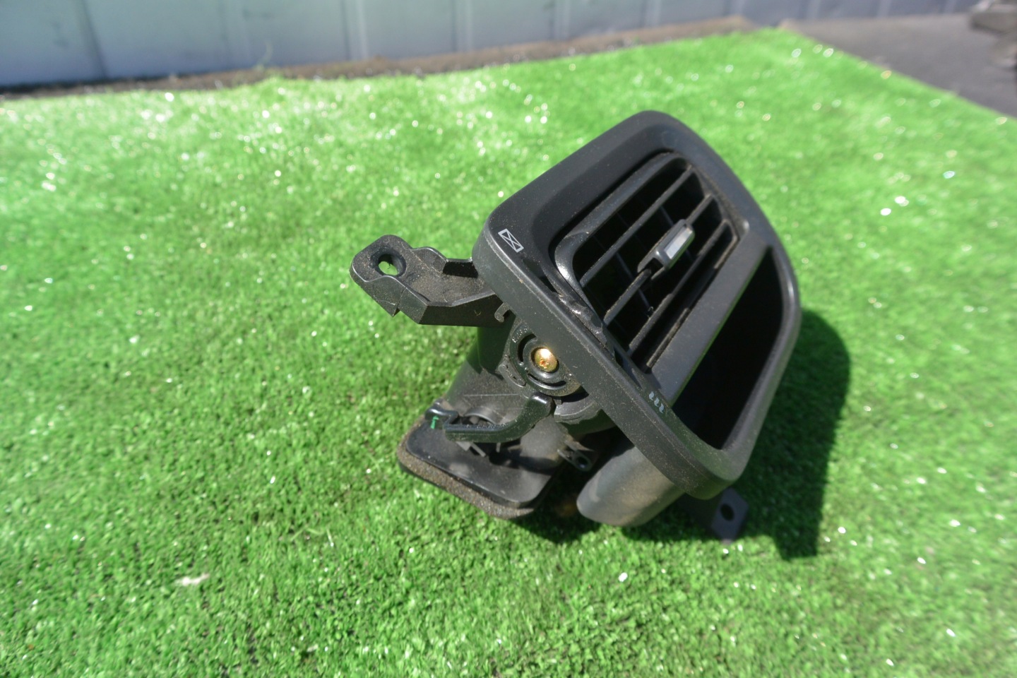 grid air conditioning devices KLIMY right NISSAN MAXIMA A33 QX