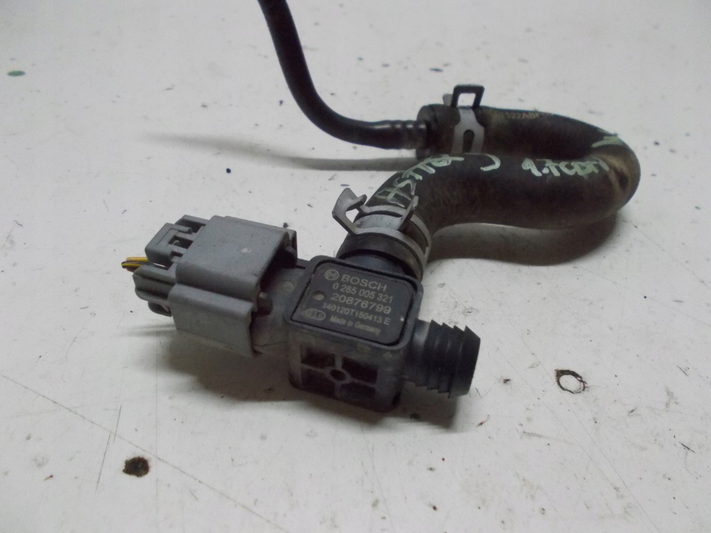 OPEL ASTRA J 14R Sensor Schlauch servo 0265005321