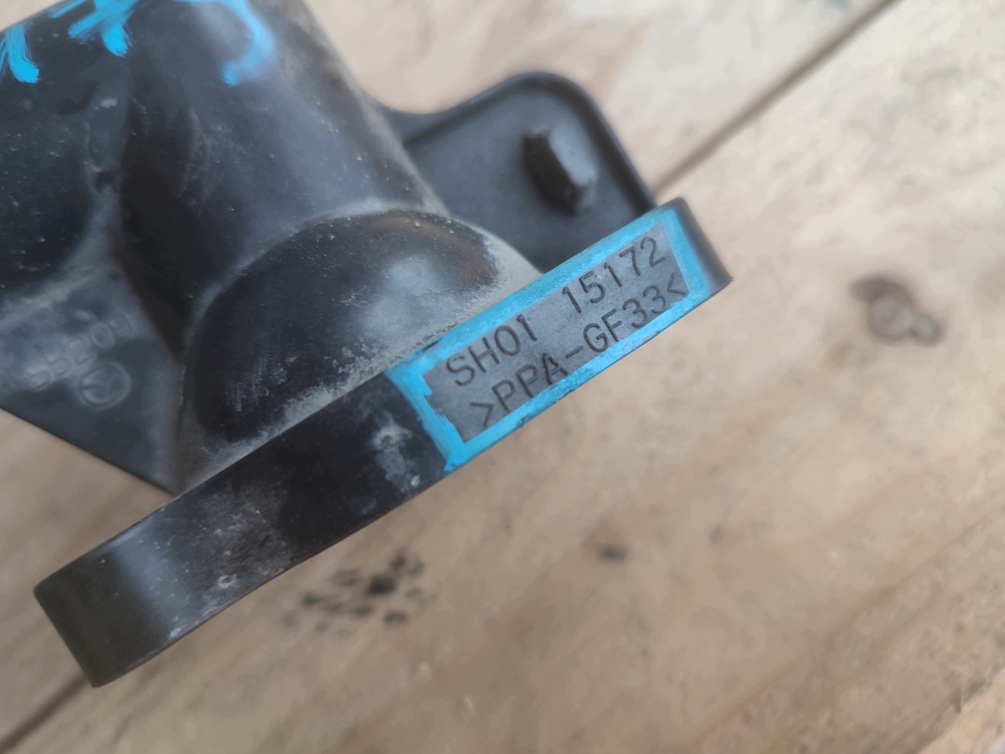 prirubnica vode Mazda 2.2 SH0115172