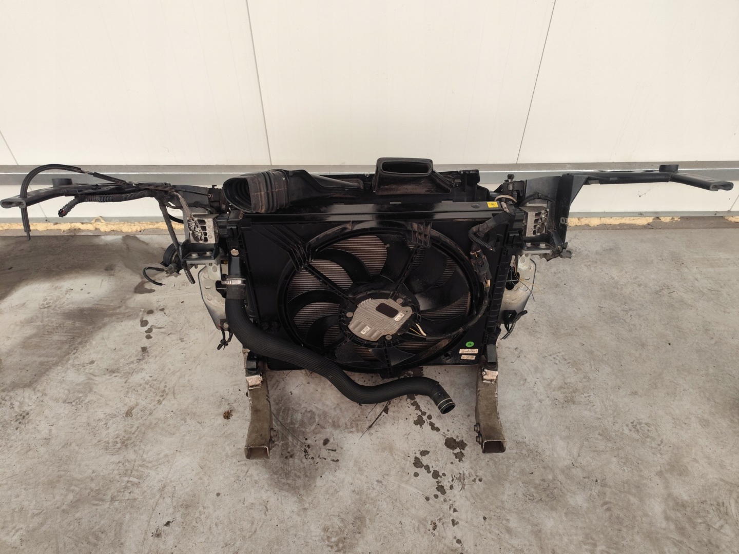 MASERATI LEVANTE 3.0D support panel for radiators radiator DEMONTAZ