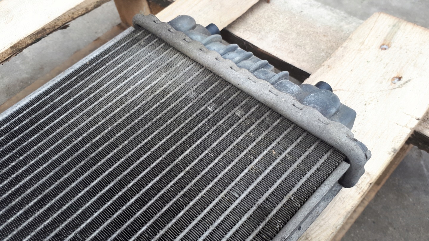 S4 B8 Radiateur d’eau 3.0 TFSI 8K0121212