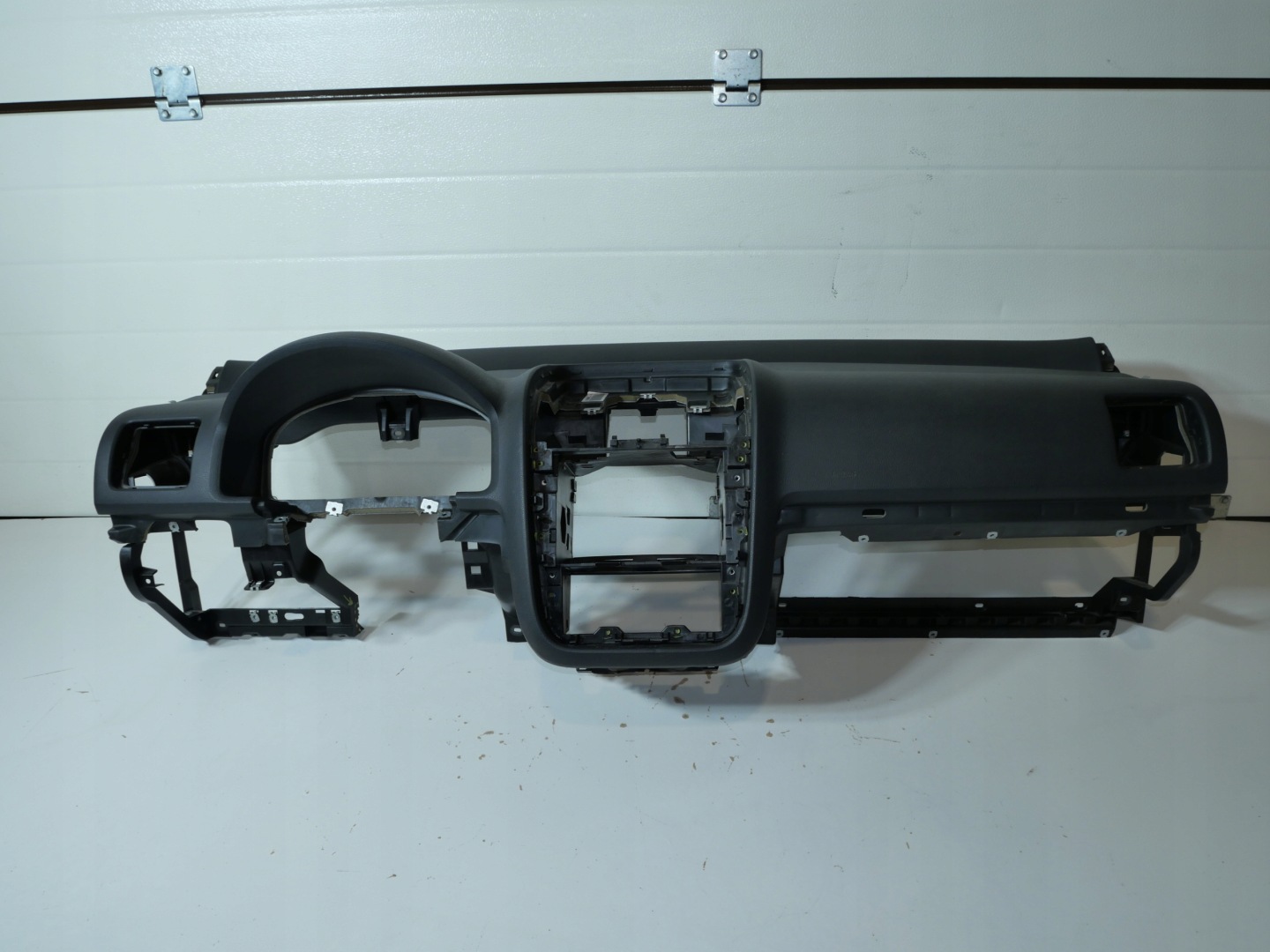dashboard instrument panel console cockpit VW GOLF V 1K1858295