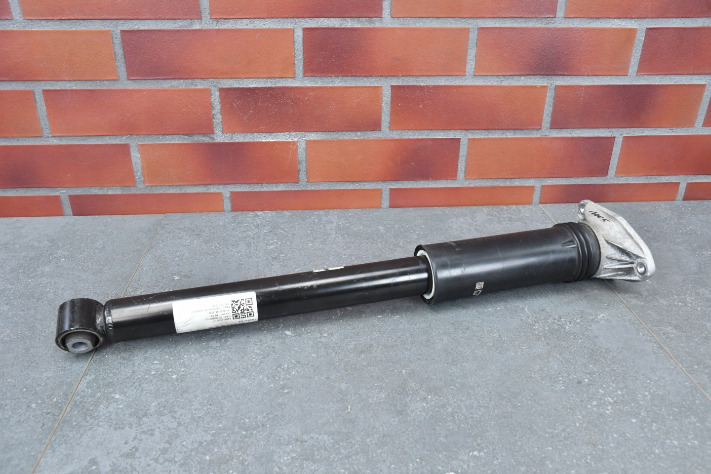 shock absorber left right rear part rear BMW X1 U11 6896348