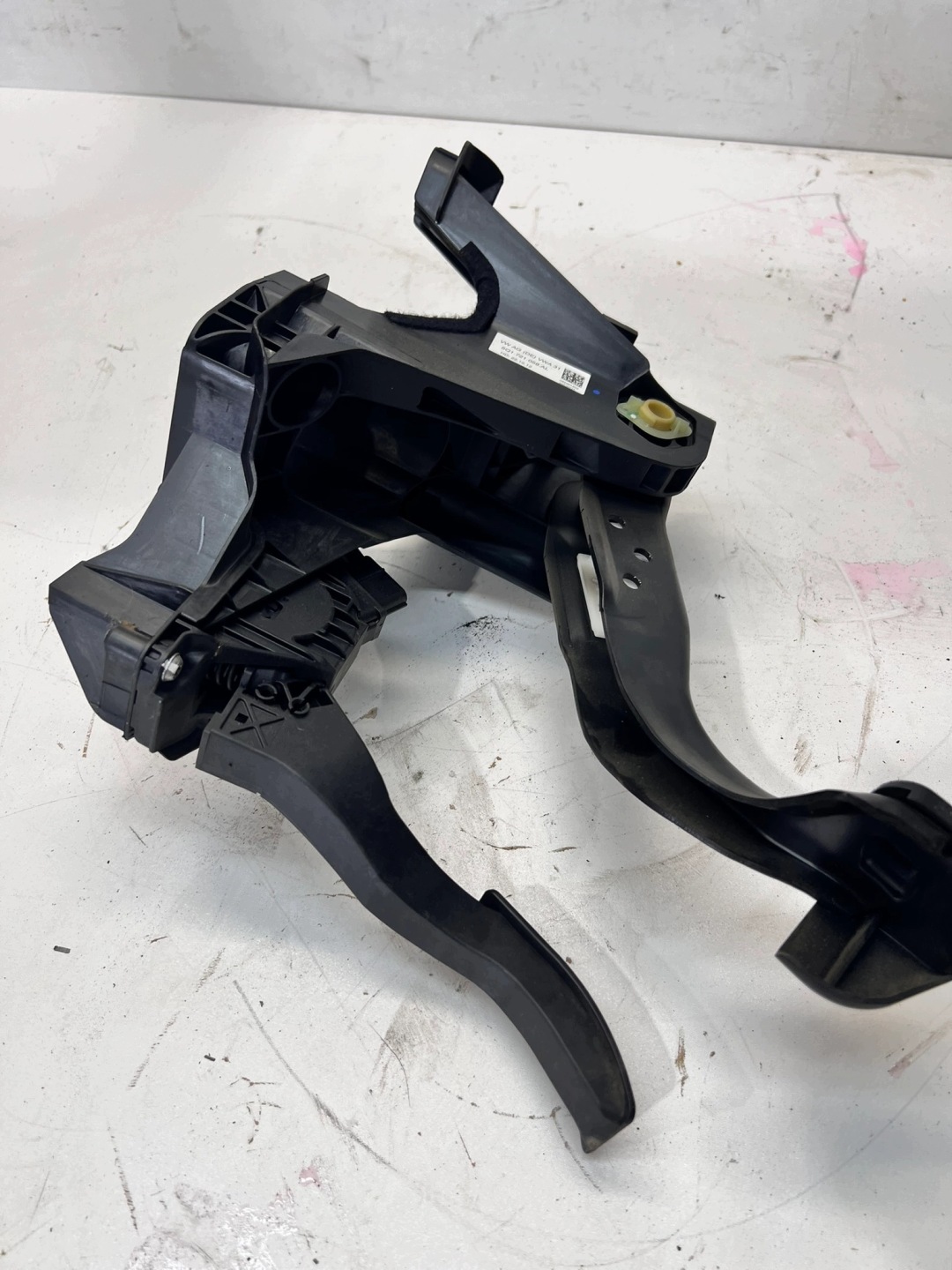 PEDAL support PEDALOW AUDI A3 8V VW GOLF 5Q1721058AL
