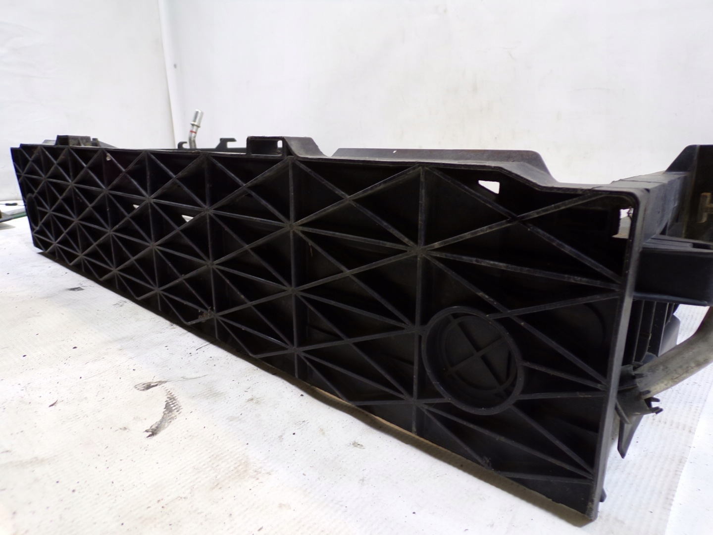 telaio radiatore BMW E60 2.2b
