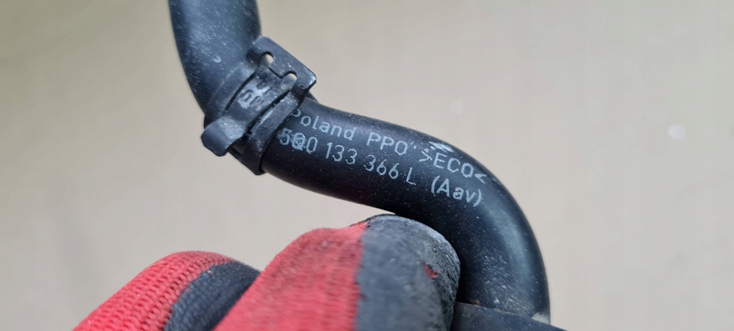 Q3 83A fuel line sensor hose 2.0 TFSI 5Q0127242B