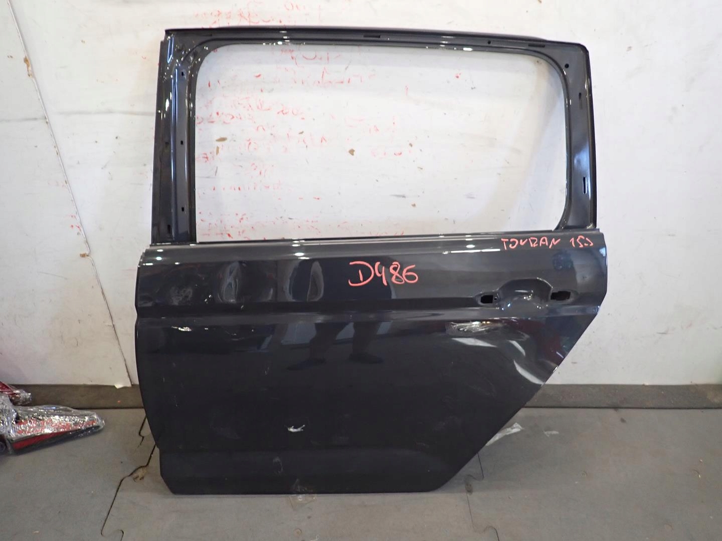 door rear part rear. left VW TOURAN 2015- 5T