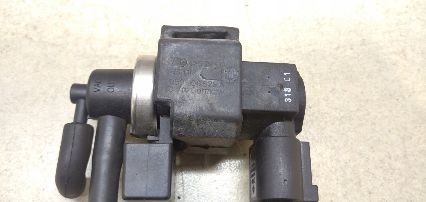 valve vacual AUDI A4 B6 2.5 TDI 4E0906628