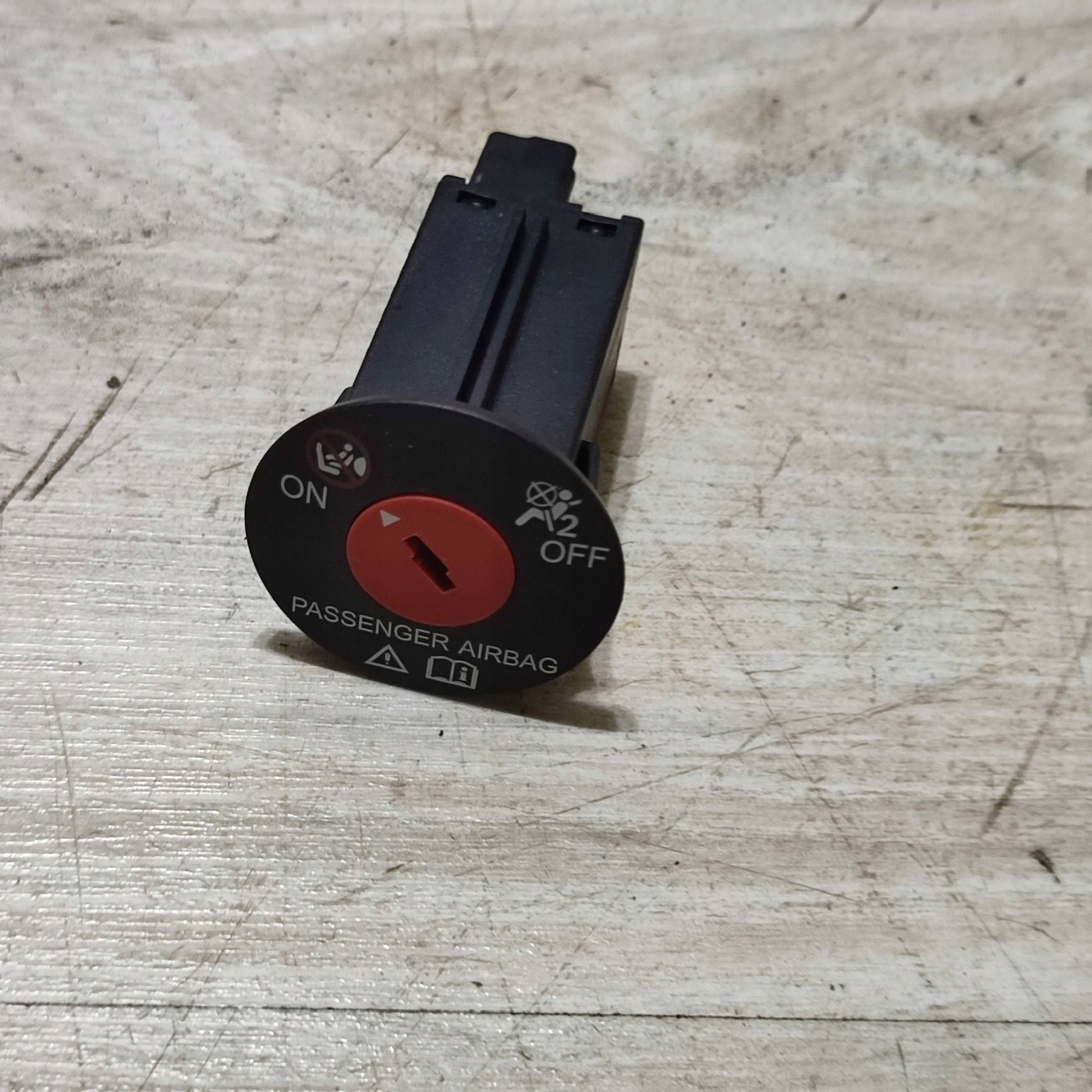Interruttore airbag passeggeri Suzuki Vitara (LY) 3897052K00