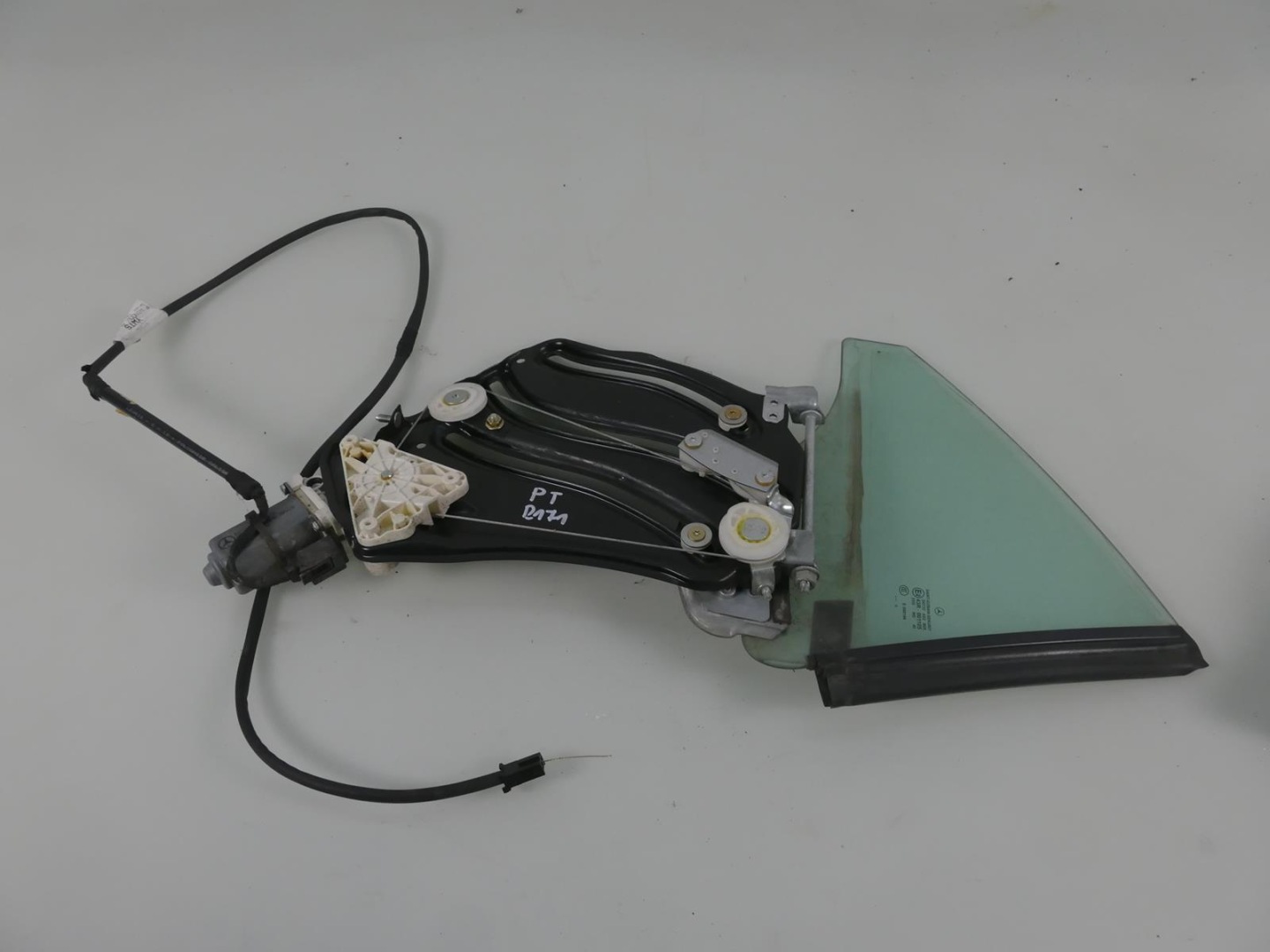 MERCEDES SLK R171 window regulator right rear part window