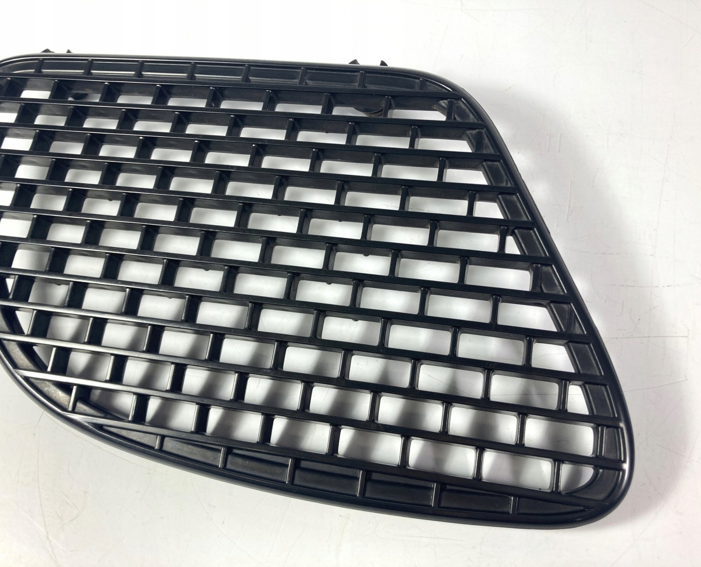 Dodge Challenger Hellcat 2015-23 grid intake bonnets przedniej right
