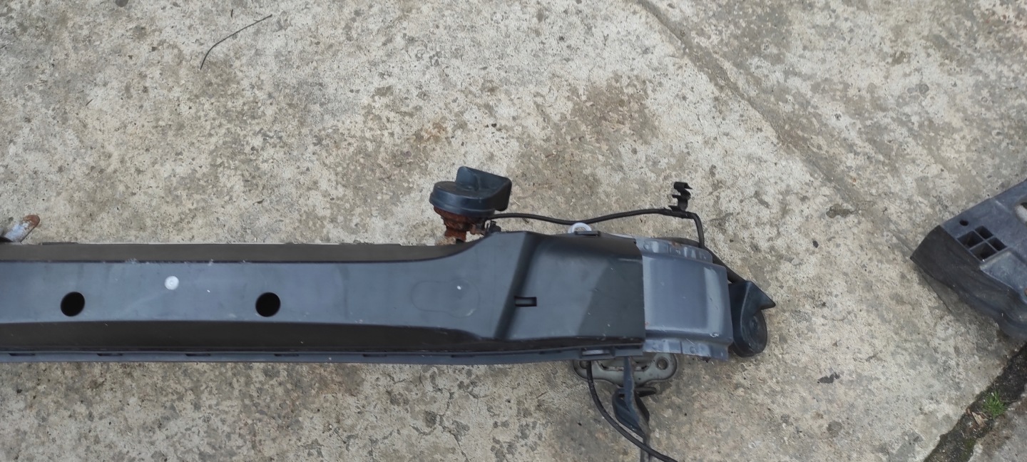 pillar sider below bumper volvo v50 s40 II