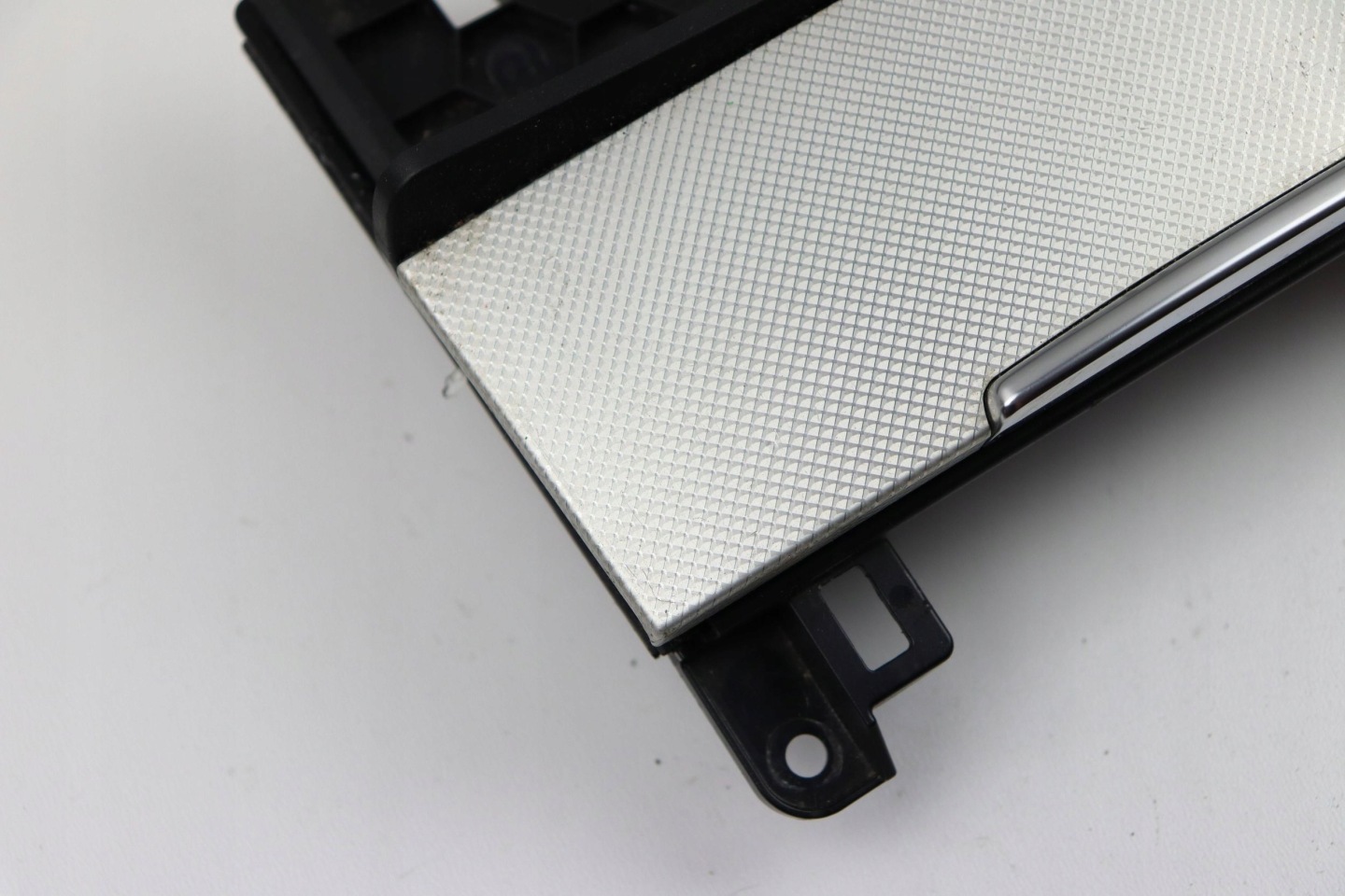 AUDI Q7 4L ashtray front front ZAPALNICZKA 4L0857951