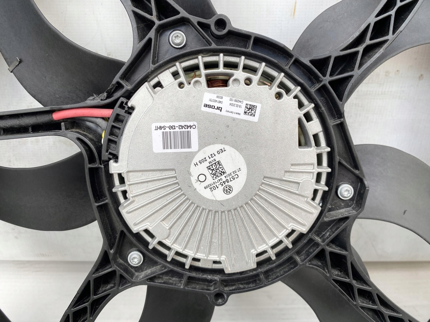 VW TRANSPORTER T6.1 2.0TDI 19- ventilátor chladiče Z obal 7E0121207C