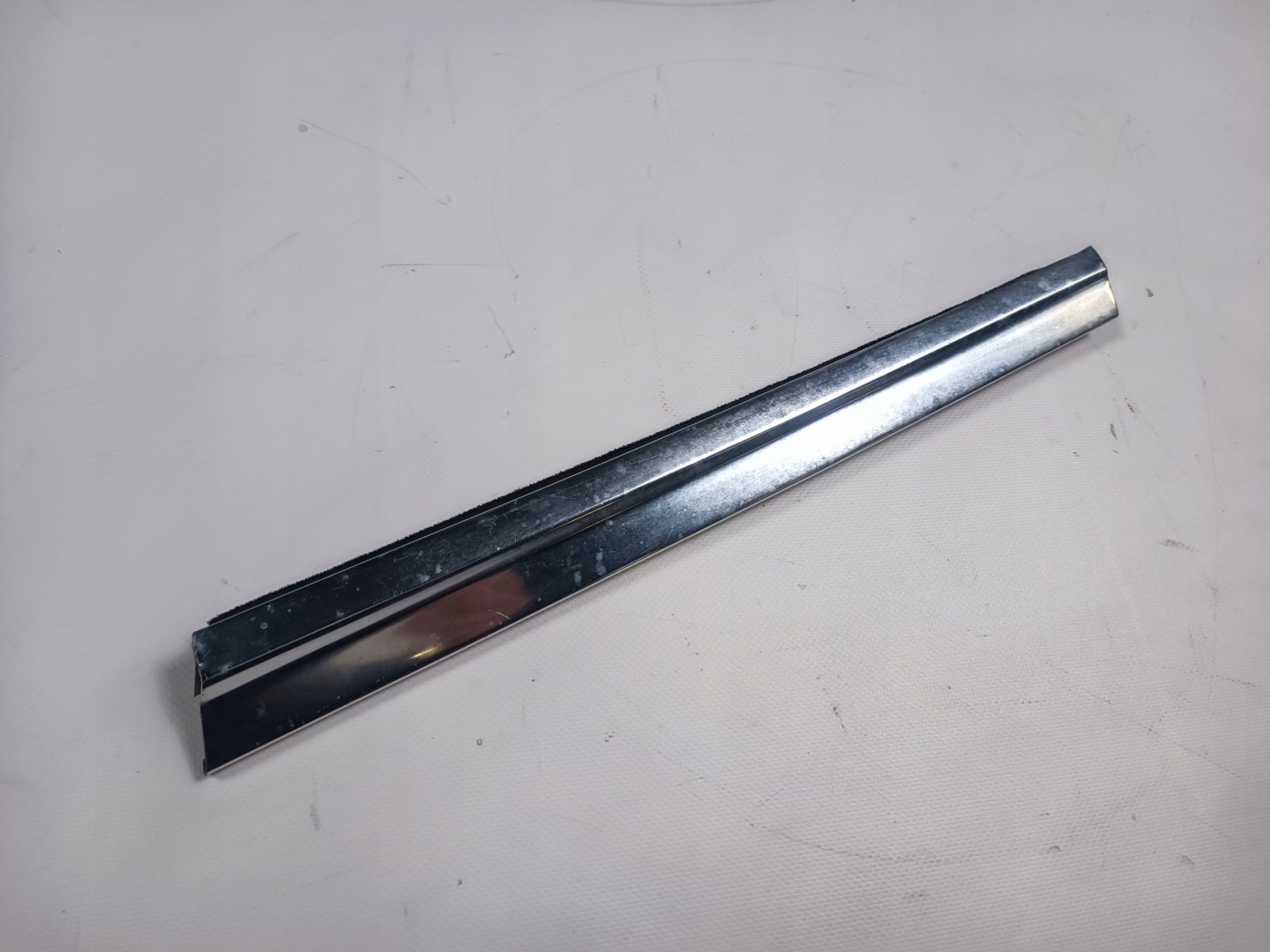 moulding dust windows right rear part Mercedes SL 107
