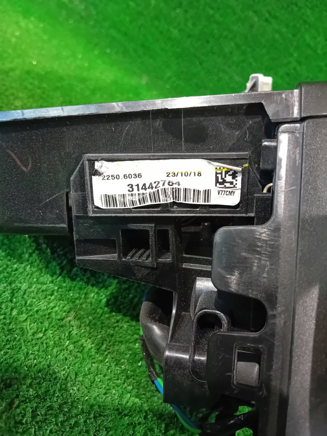mirror right VOLVO S60 III V60 II 31442784 15 PIN