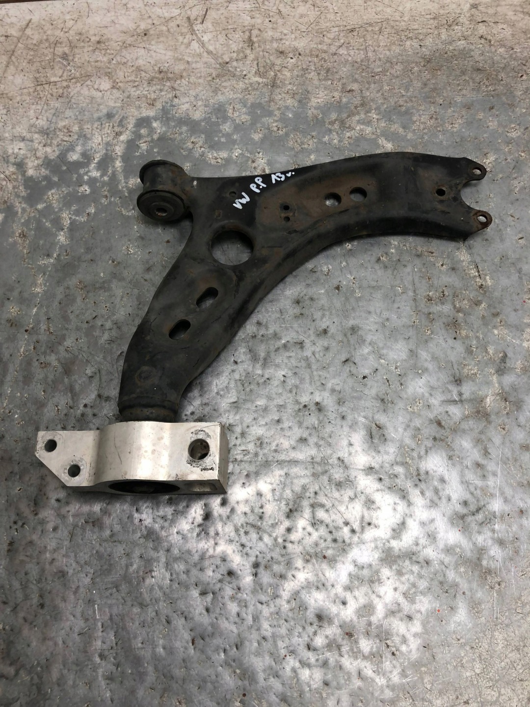 arm right front VW AUDI 1K0407166C