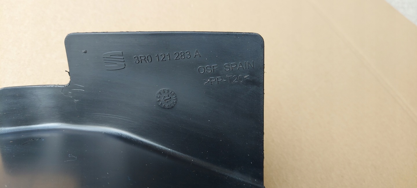 LENKRAD LUFT SEAT EXEO KOMPLET 3R0121283A 3R0121284
