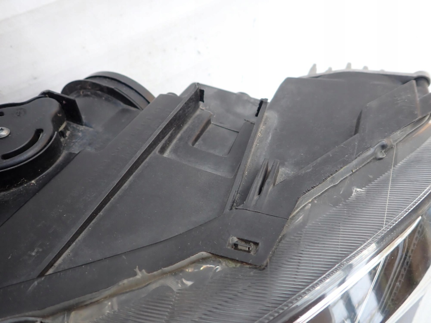 SEAT ATECA 16-20 light front front left