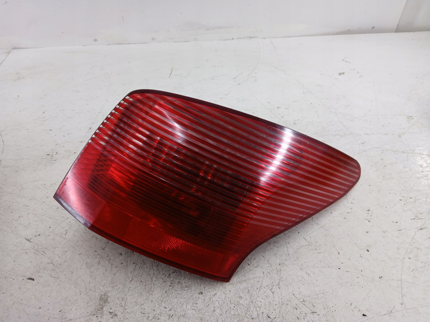 PEUGEOT 407 SW light right rear part