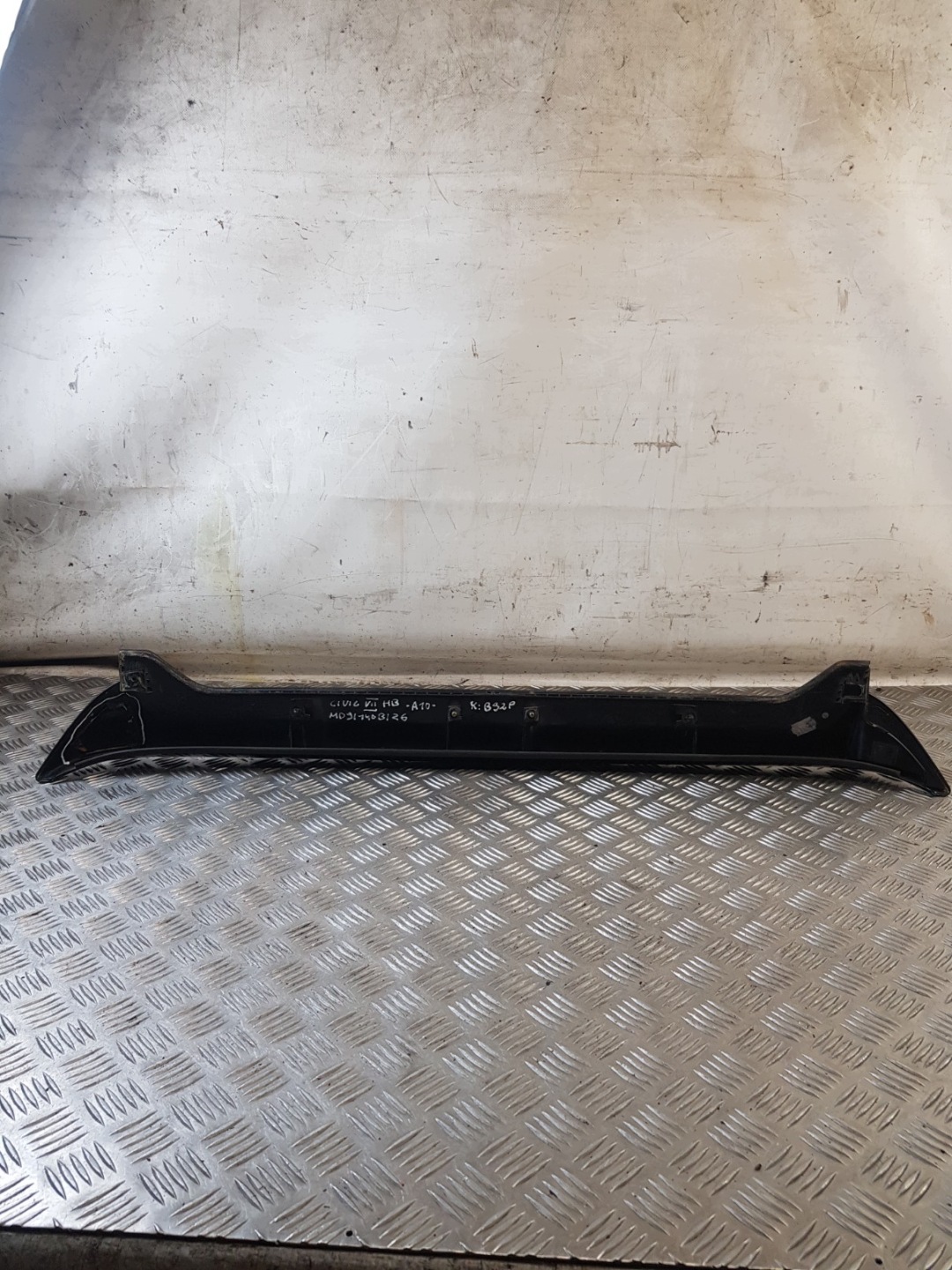 LOTKA bonnet HONDA CIVIC VII K: B92P