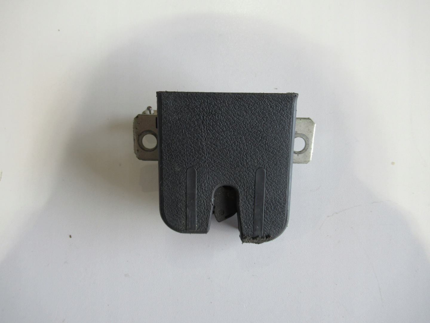 lock bonnet boot VW POLO IV 9N HB 6Q6827505B