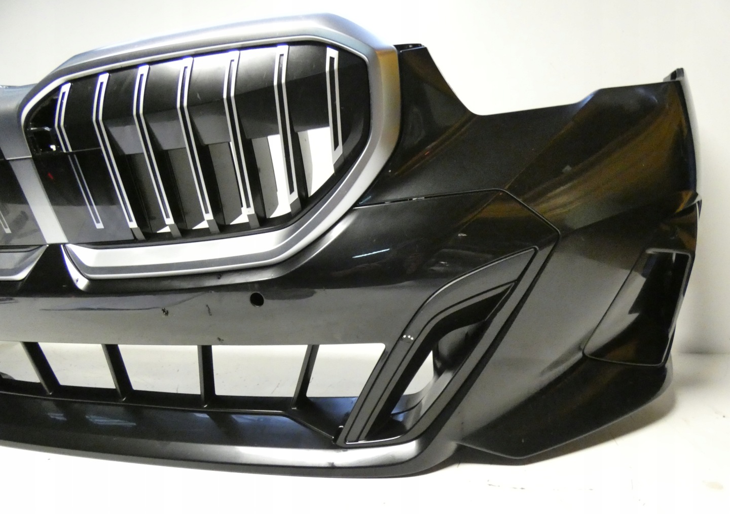 BMW 5 G60 G61 m-packet 8084653 below 6 PDC 2023- bumper front front
