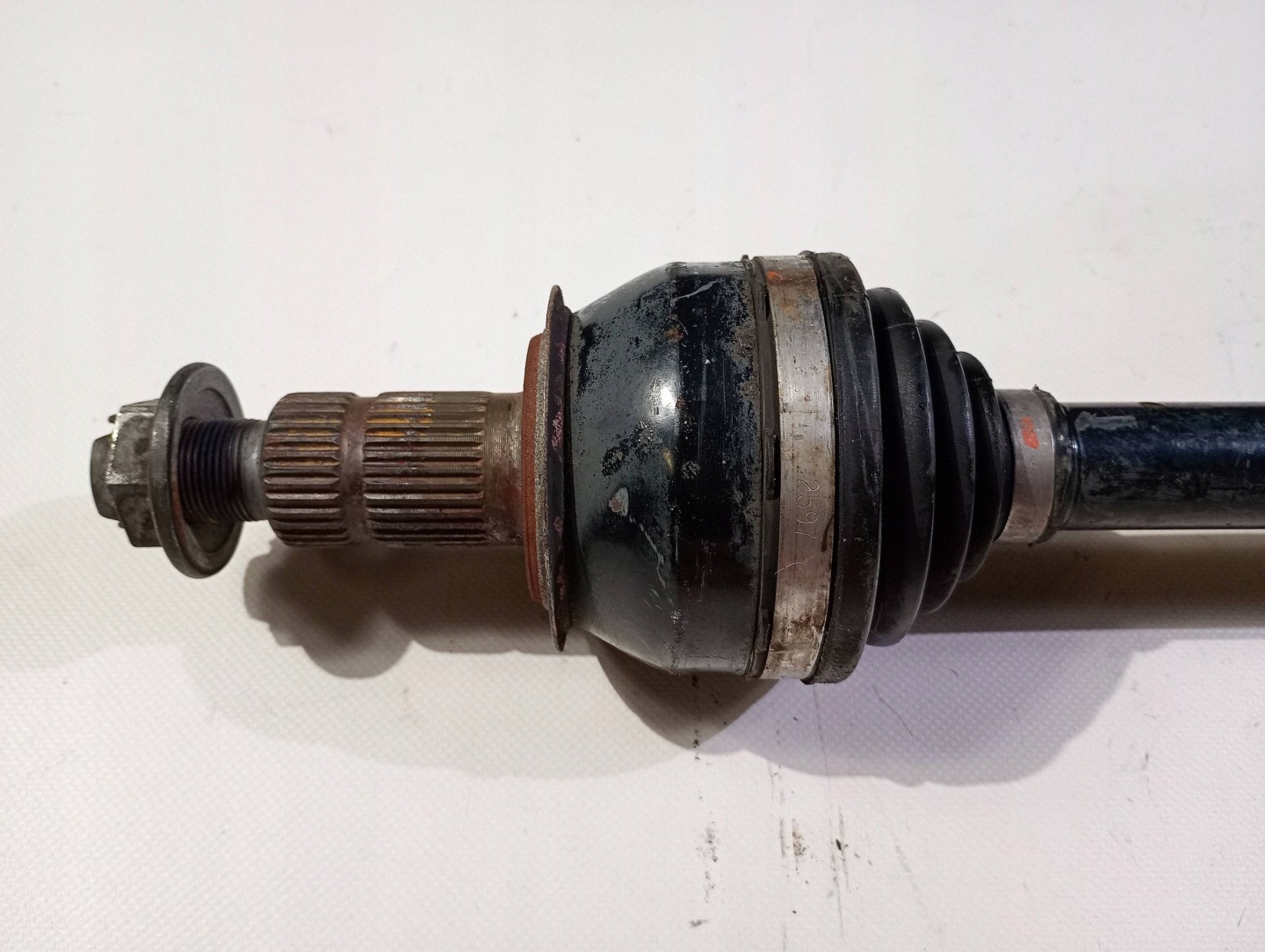 semi-axis left rear part rear left Chevrolet Camaro SS 6.2 v8 2009-2015
