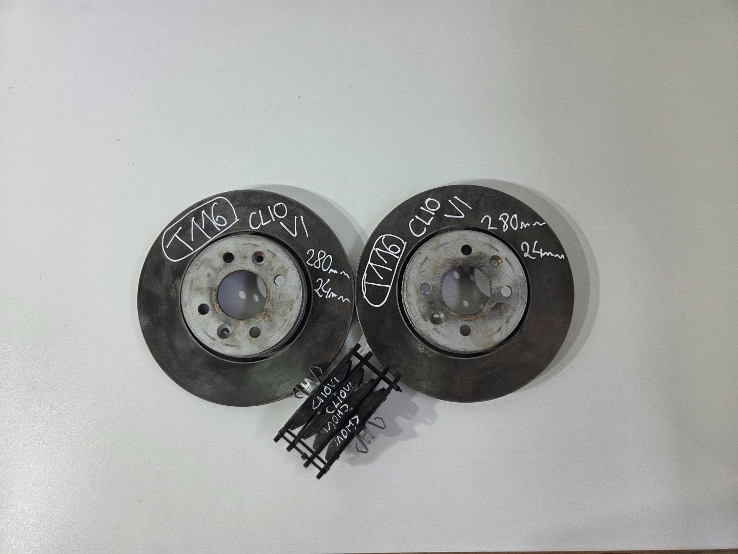 Renault Clio VI 2026r discs brake front + plates (T116)