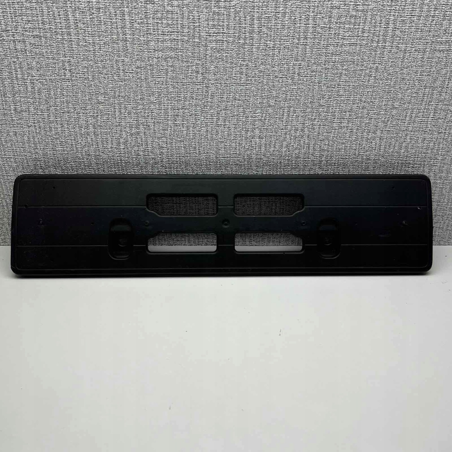 VOLVO XC60 II R design 22- frame pad REJESTRACJI front 32227716