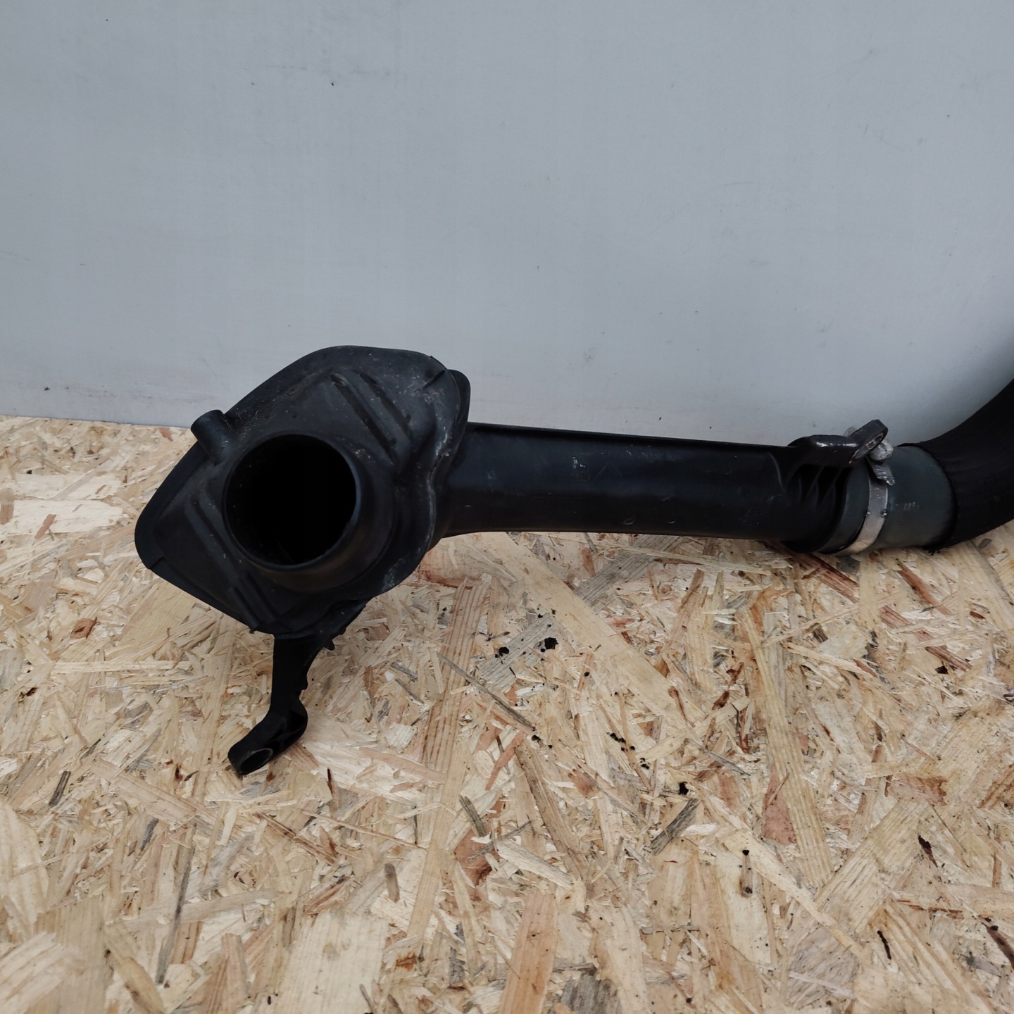 pipe air RENAULT 8200687468