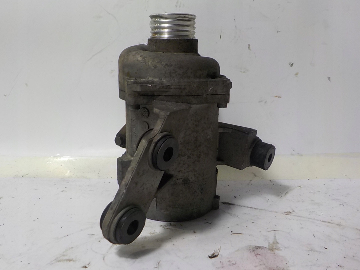 BMW 3 E90 E91 2.0 wasserpumpe 70107842