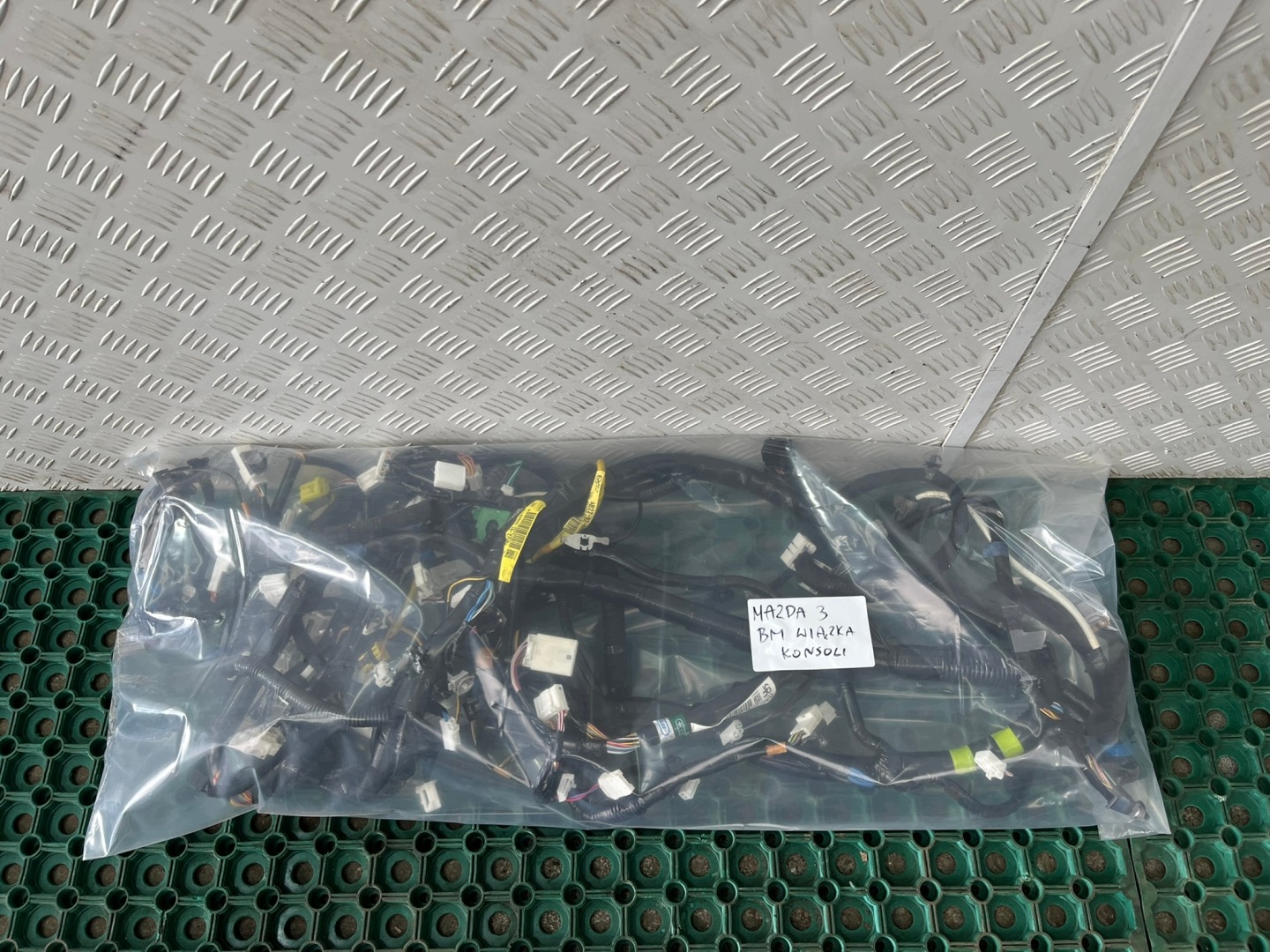 MAZDA 3 BM 13-17 Câblage Câblage du tableau de bord Console EUROPA BLJ967030C