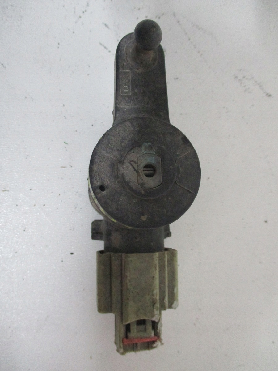 Sensor POZIOMOWANIA JEEP 68245332AE
