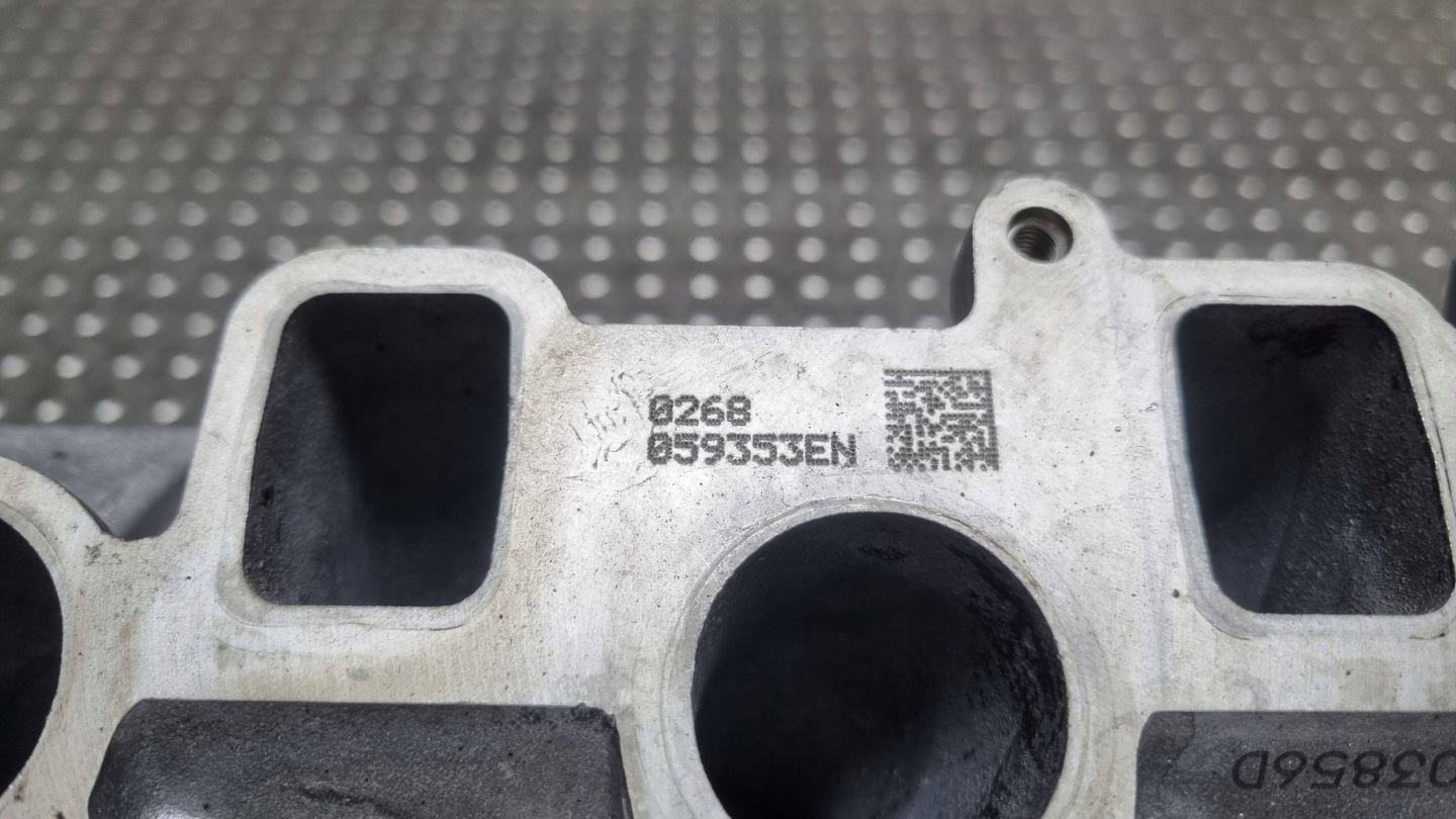 hlava vačky levá 0593AS 059353EN AUDI A6 C7 A7 SQ5 3.0TDI BITURBO CGQ CVU