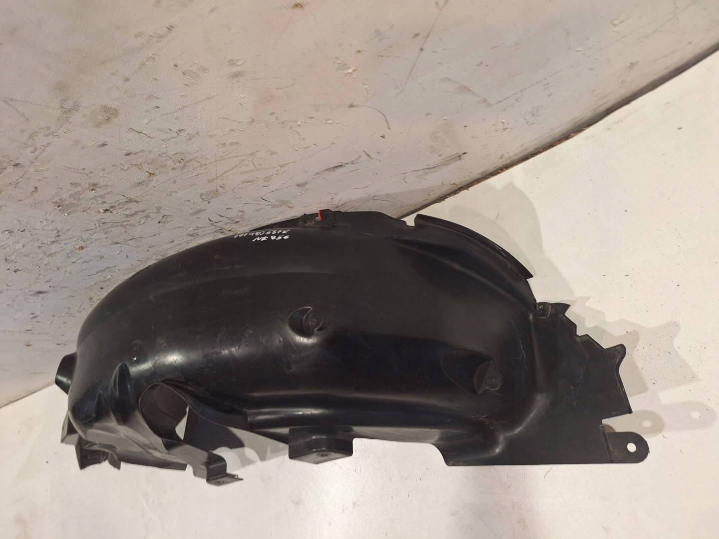 mudguard right rear part 767480587R RENAULT CAPTUR and 13