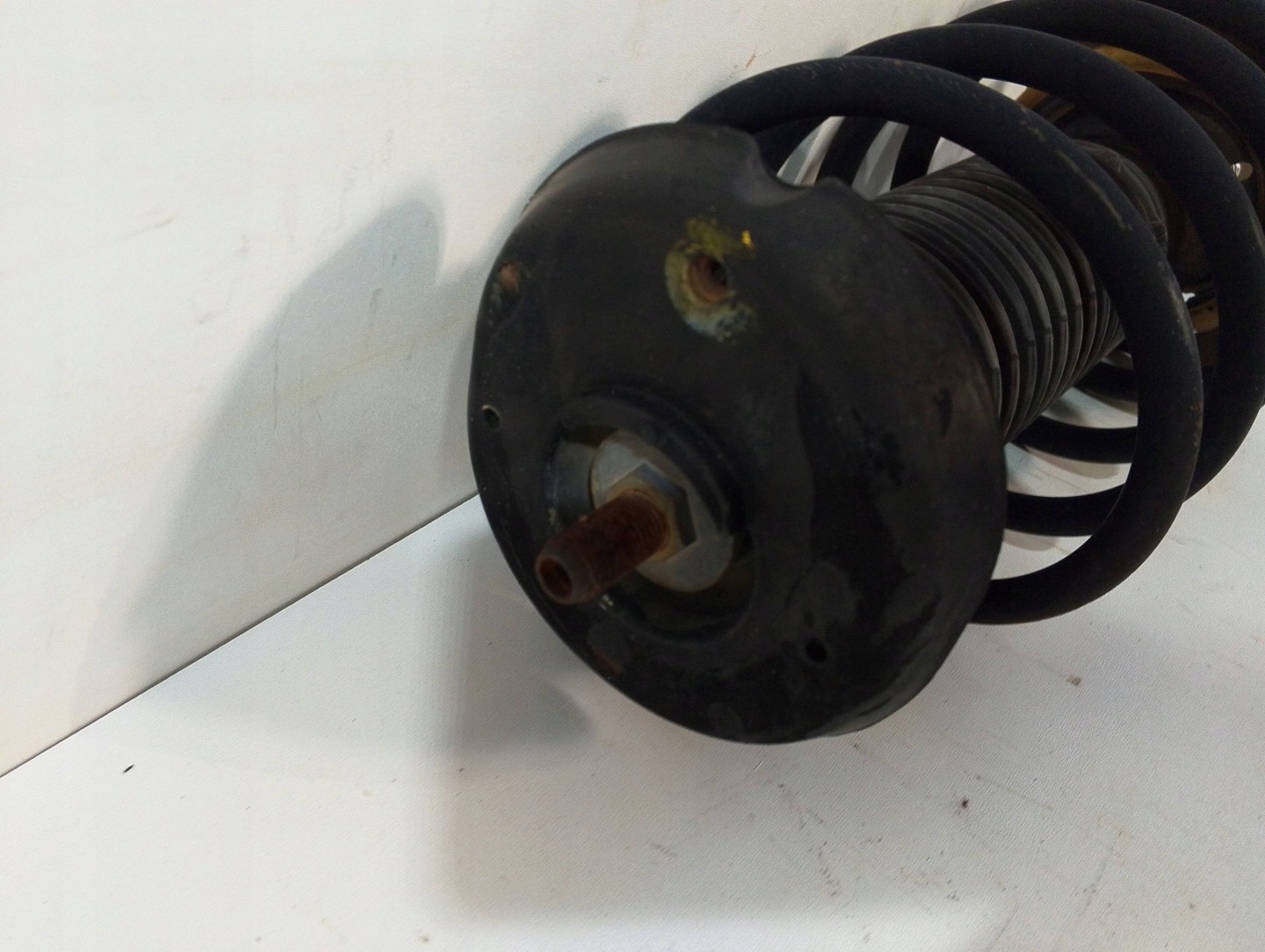 Peugeot 2008 and shock absorber front right (F241)