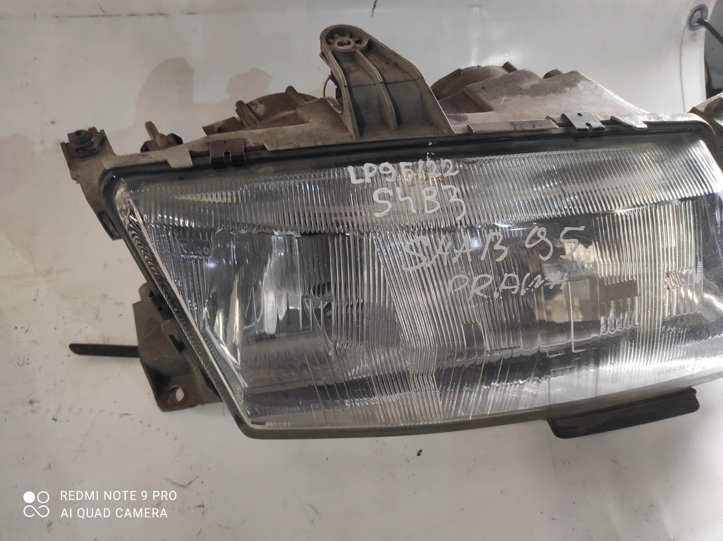 REFLEKTOR light right front SAAB 95 9-5 VALEO